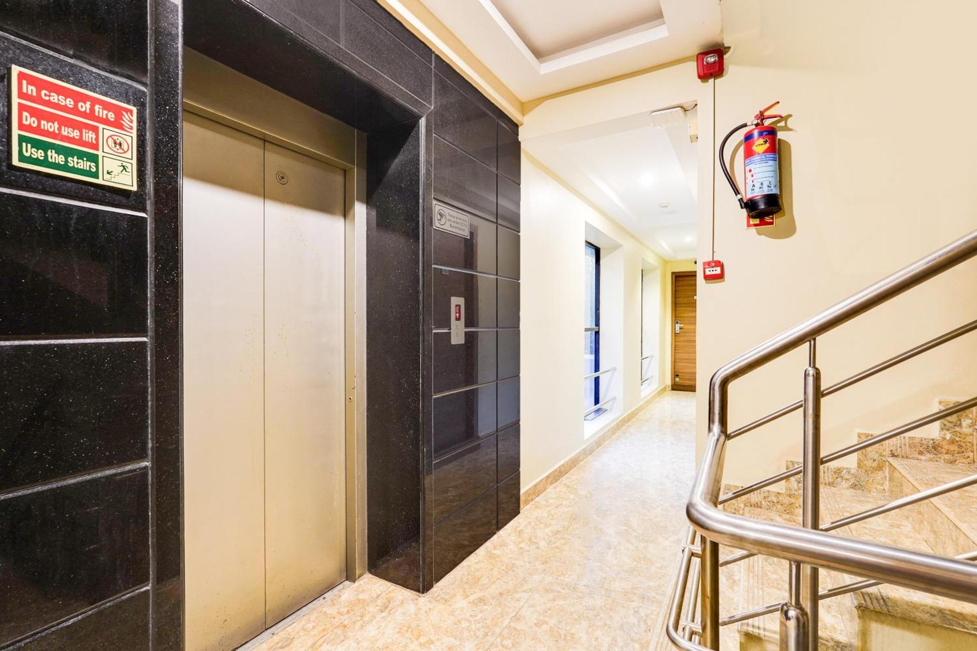 Super Townhouse Oak Kodambakkam Formerly Cine City Chennai Zewnętrze zdjęcie
