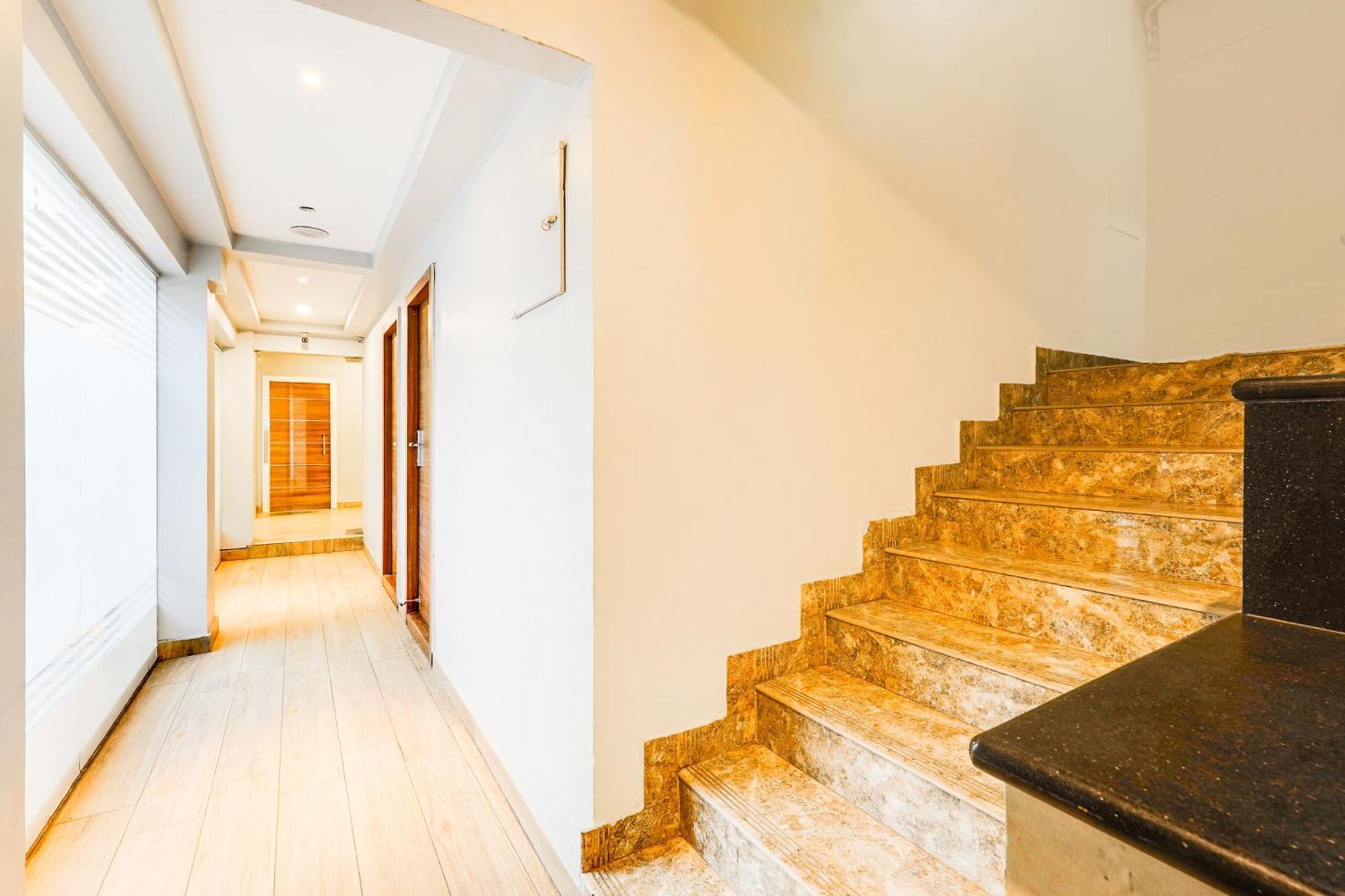 Super Townhouse Oak Kodambakkam Formerly Cine City Chennai Zewnętrze zdjęcie